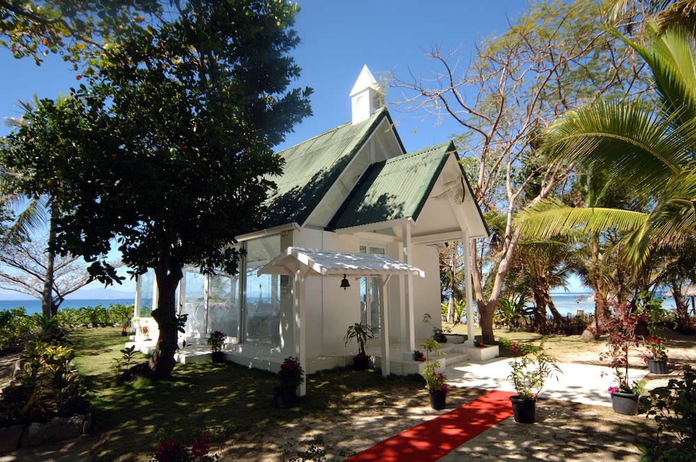 Nakelo Treasure Island Resort & Spa