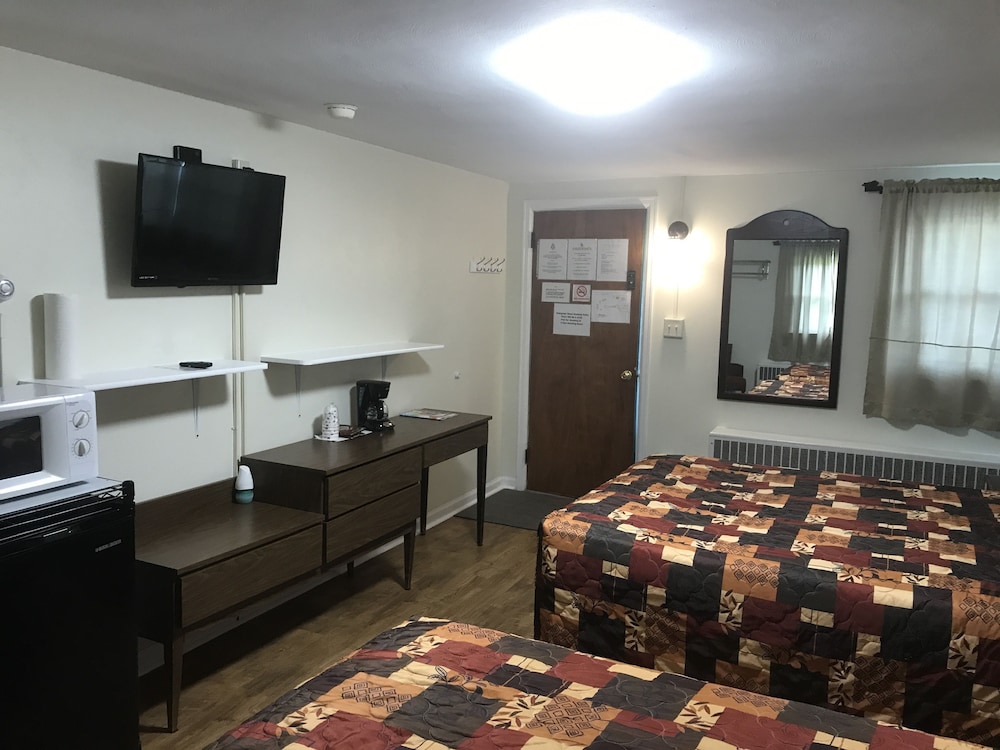 The Evergreen Motel