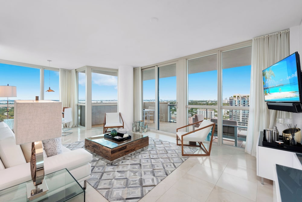 Luxury Vacation Rentals at The Setai by LRMB