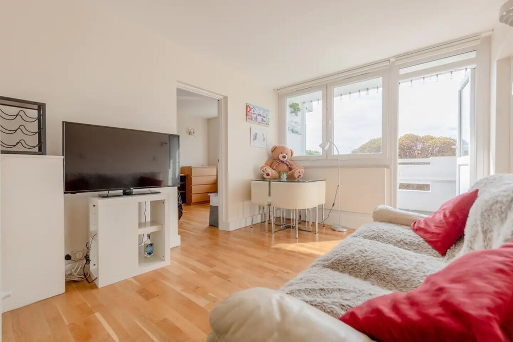 Cosy 3 Bedroom Flat in North London