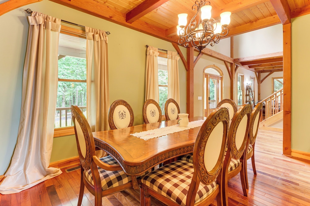 Game Room & Fireplaces: Group Dahlonega Getaway