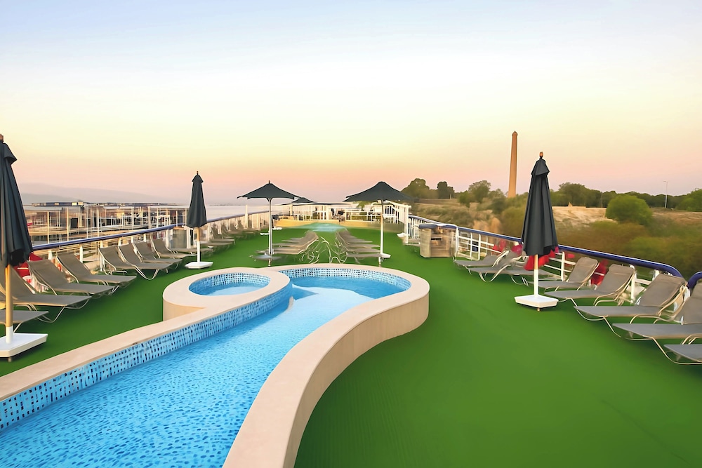 Nile Cruise Rene, Every Wednesday from Aswan for 3 nights and every Saturday from Luxor for 4 nights, including three meals