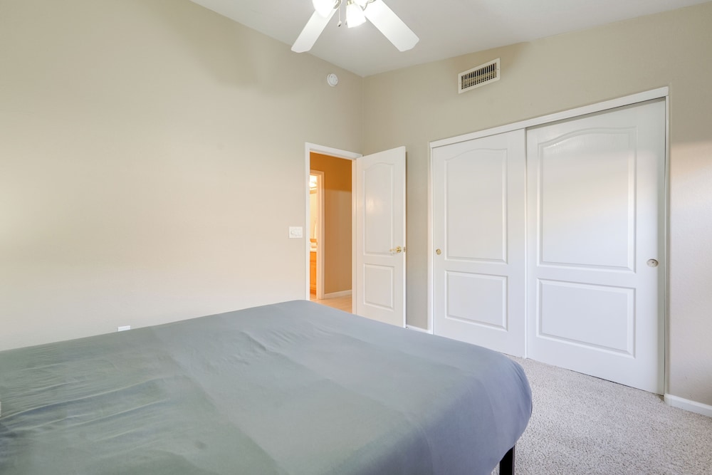 Private Pool & Patio: Spacious Gilbert Getaway!