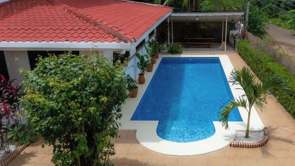 5 min to Beach Private Pool European Style
