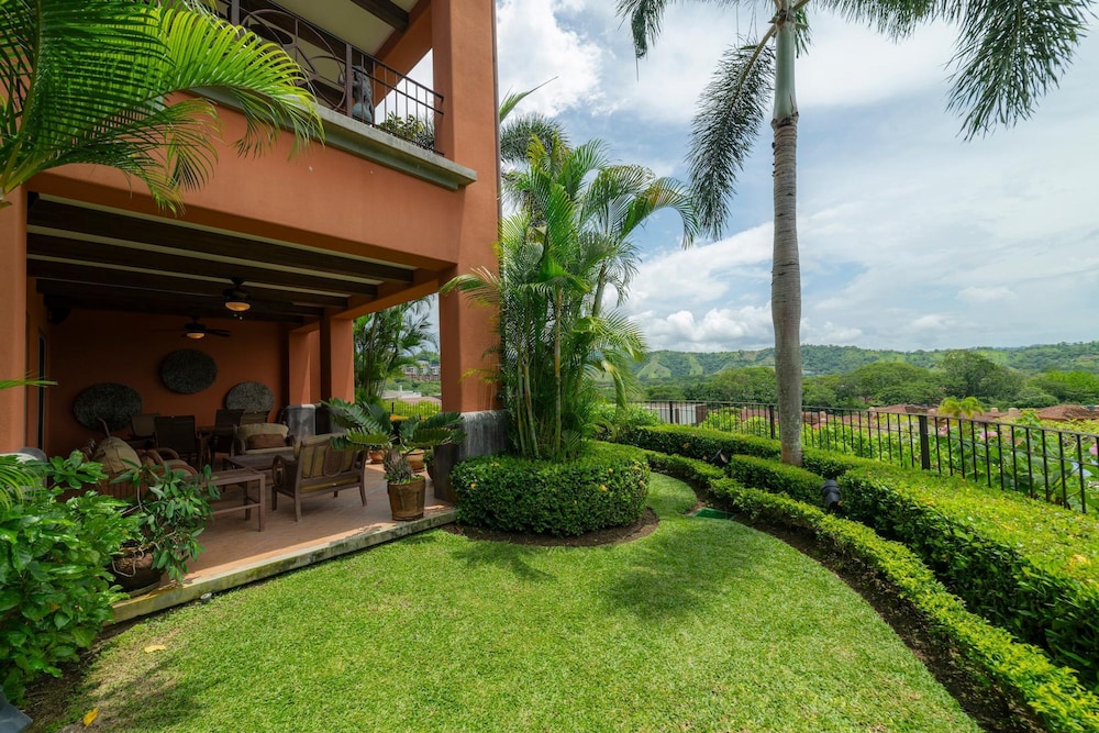 Montebello 1E 3 bed 3 Bath Ocean View