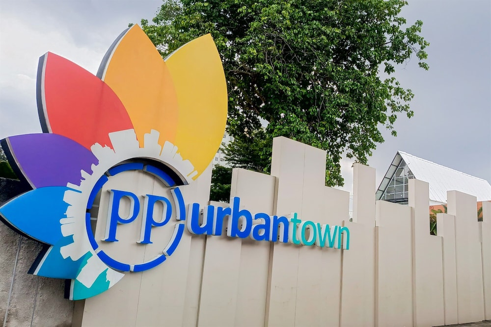 Luxurious 2BR at Urbantown Serpong Apartment