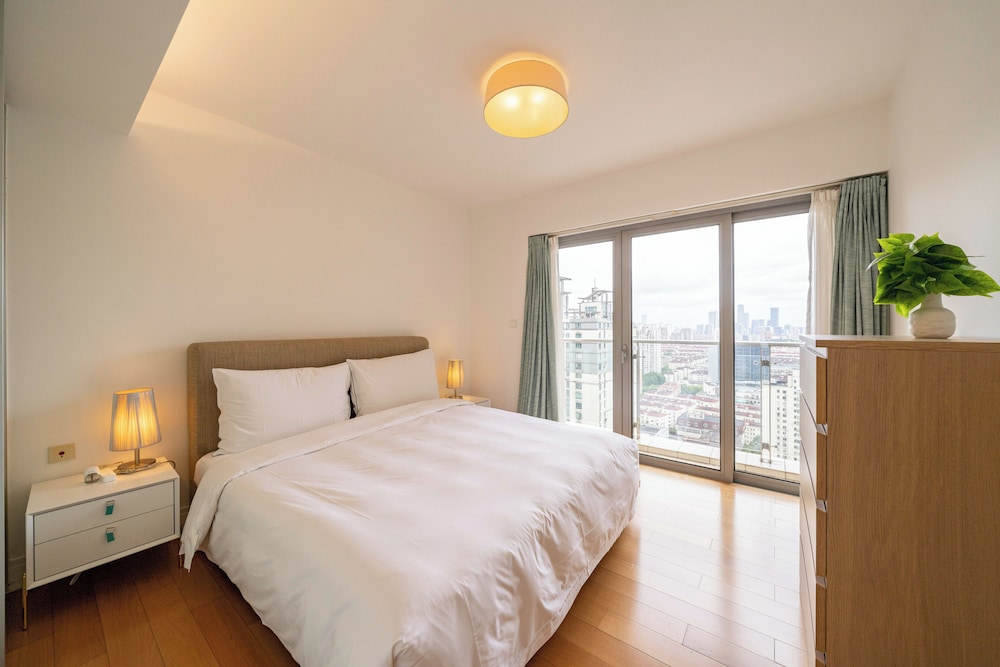 Tyms 3BR 2BA Apt Near Metro