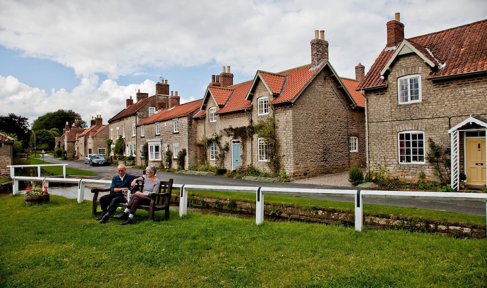 Carlton Lodge