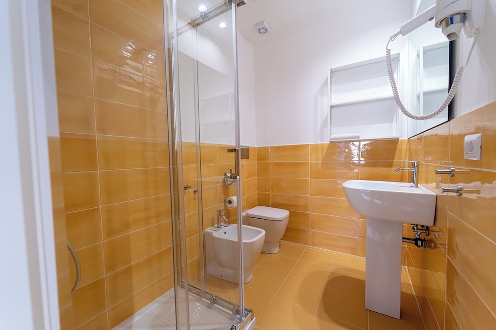 P.C. BOUTIQUE SEA VIEW NAPOLI CENTRO by ClaPa Group Dislocated Hospitality
