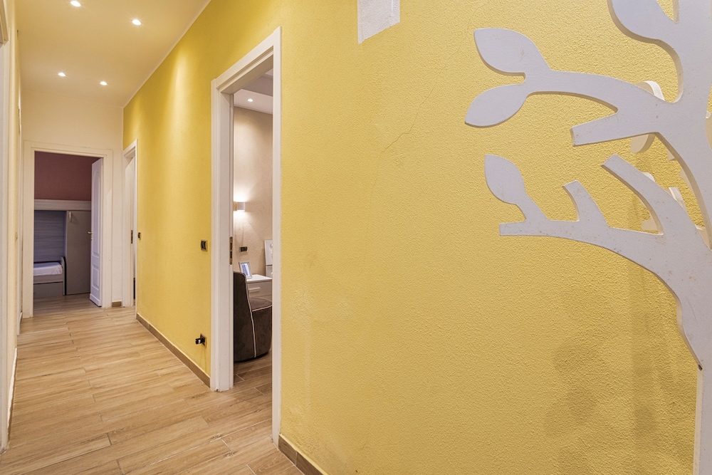 Modern Apartment With Patio in Rapallo photo 2