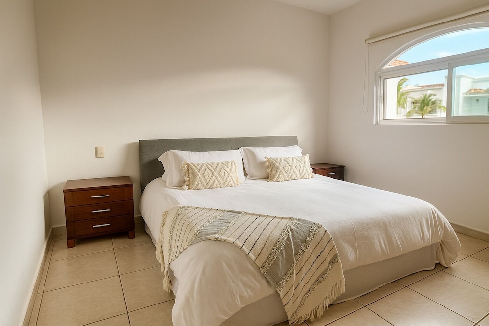 Family Villa Private Pool 3 Min Walk To The Beach