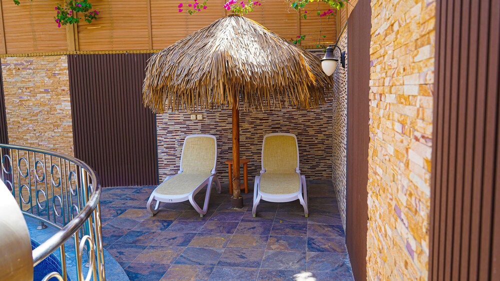 The Land Villas Ammaria