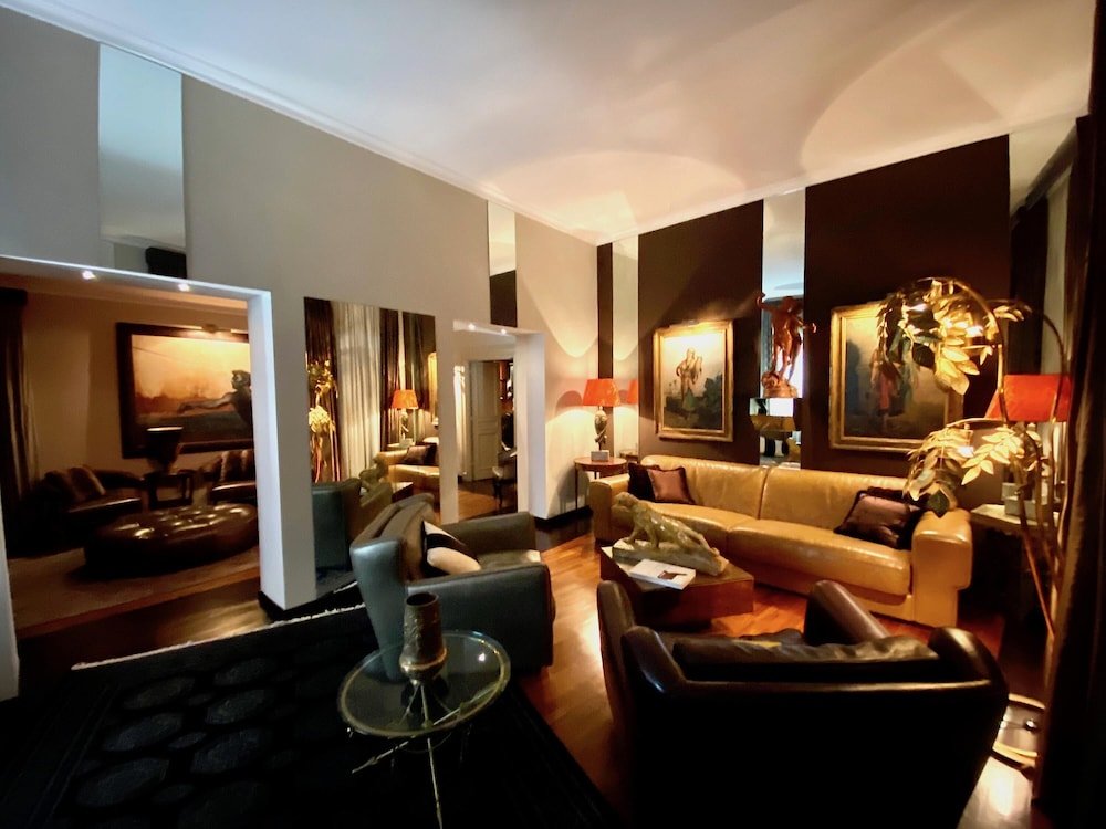 La Palazzina Santa Dorotea Splendid Rome Townhouse With Courtyard Garden
