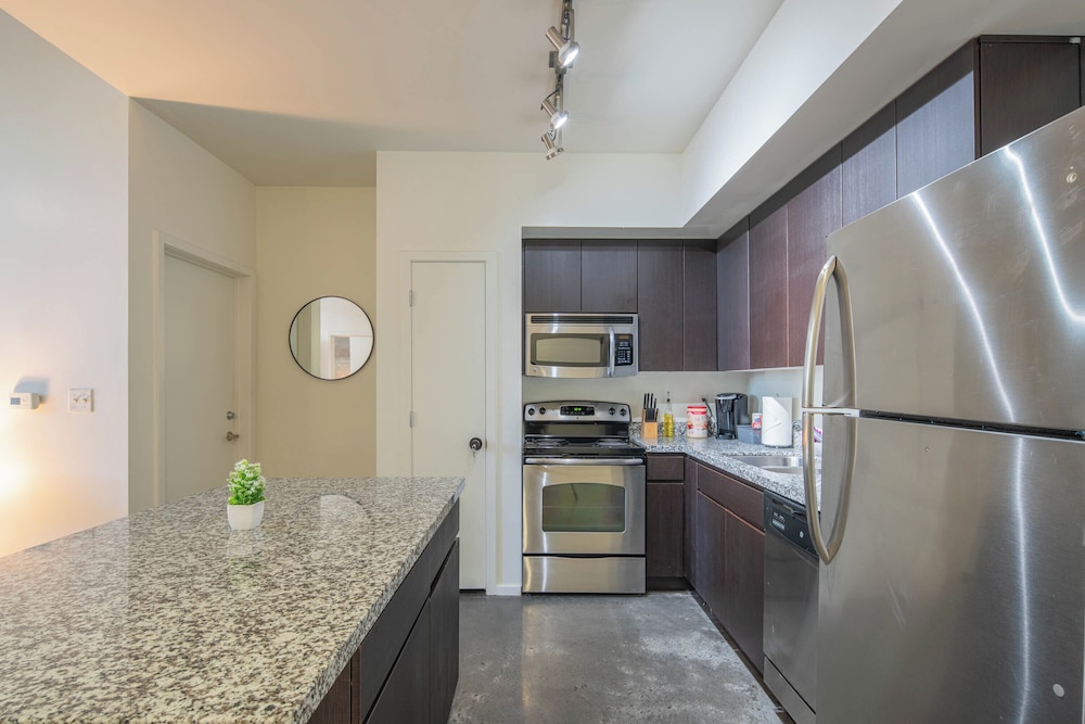 ROVE LIVING/KL - Roosevelt Point