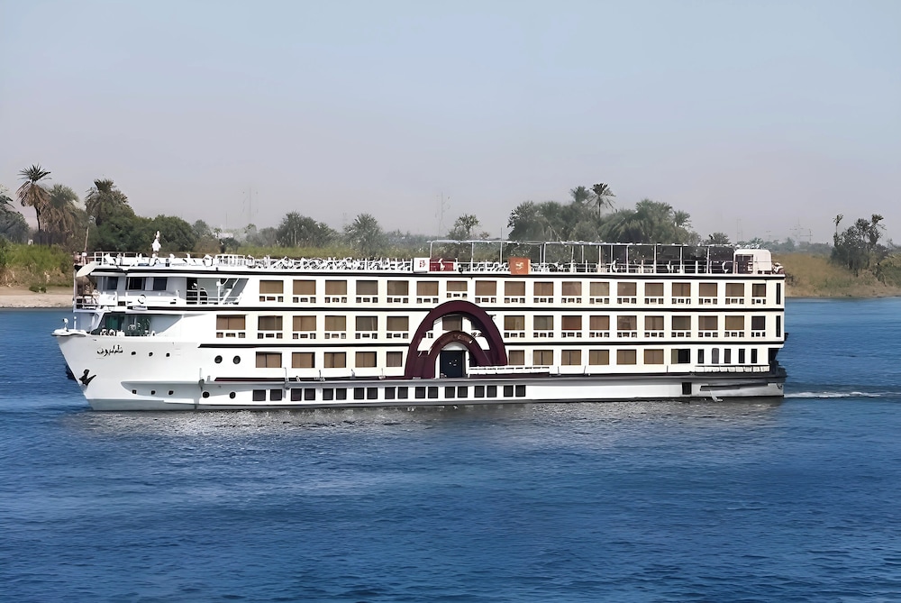 Nile Cruise Essence every Monday from Aswan 3 nights and every Thursday from Luxor 4 nights