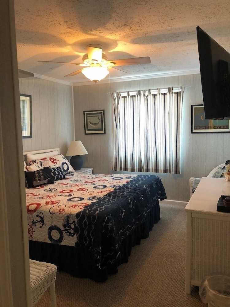 Myrtle Beach Vacations - Drop Anchor - 1b 2 Bedroom Home by RedAwning - Property Image 4