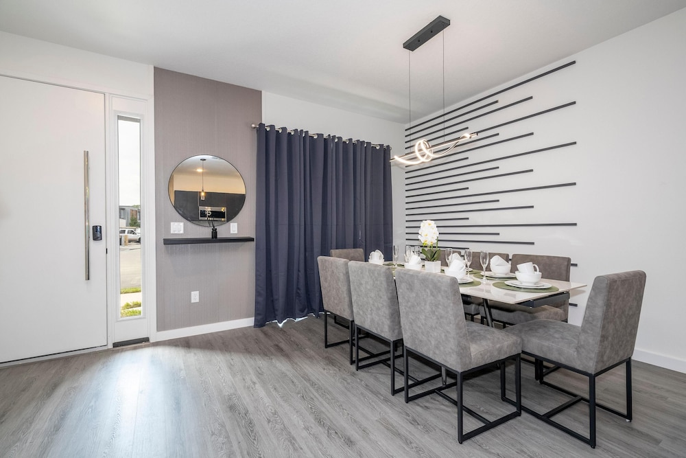8761 ZD - 3 BD The Hub Paradise Cozy Place