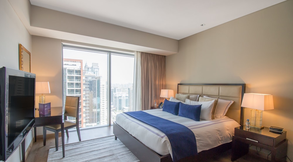 Dream Inn Apartments- Address Marina