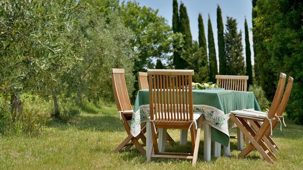 Villa Il Montino 6 Emma Villas view 2