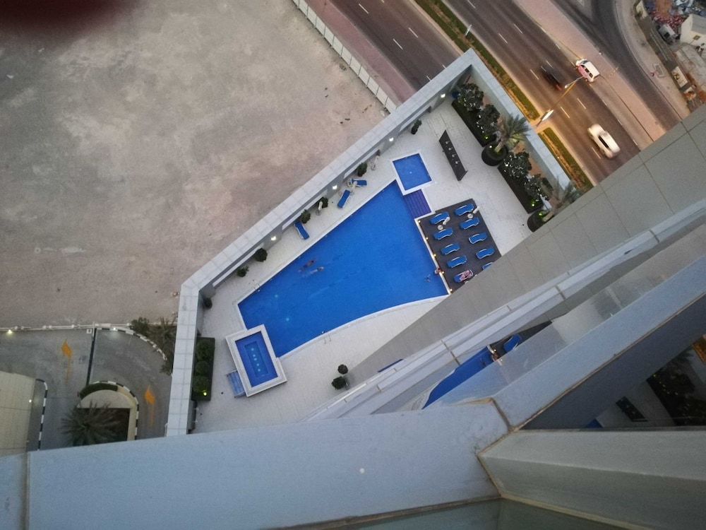 Room in Apartment - Master Room In Skyview Tower Dubai Marina Huge Window