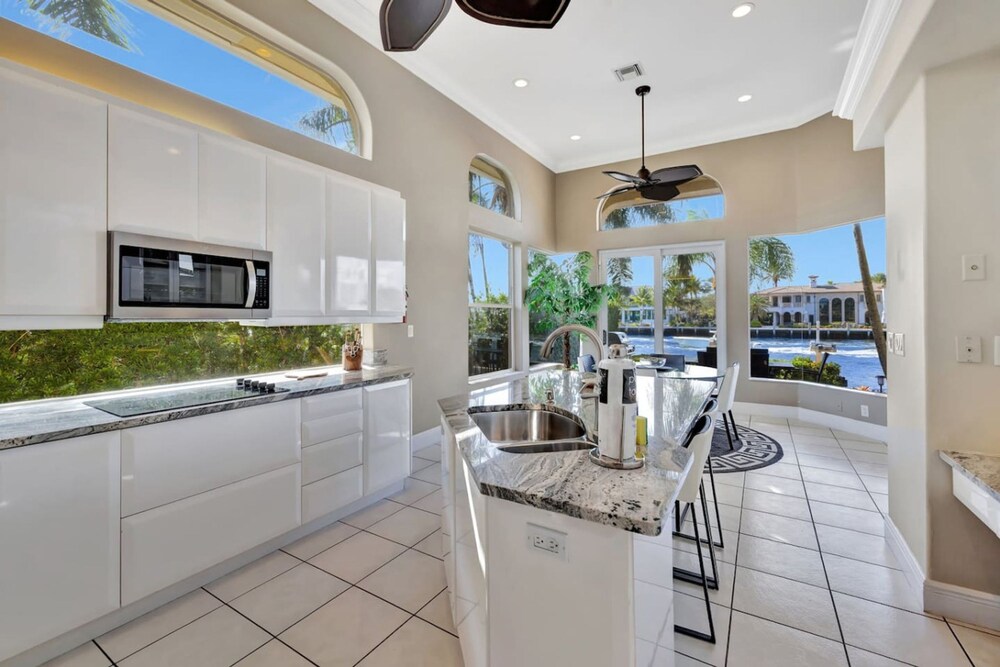 Serenity Villa Water Front