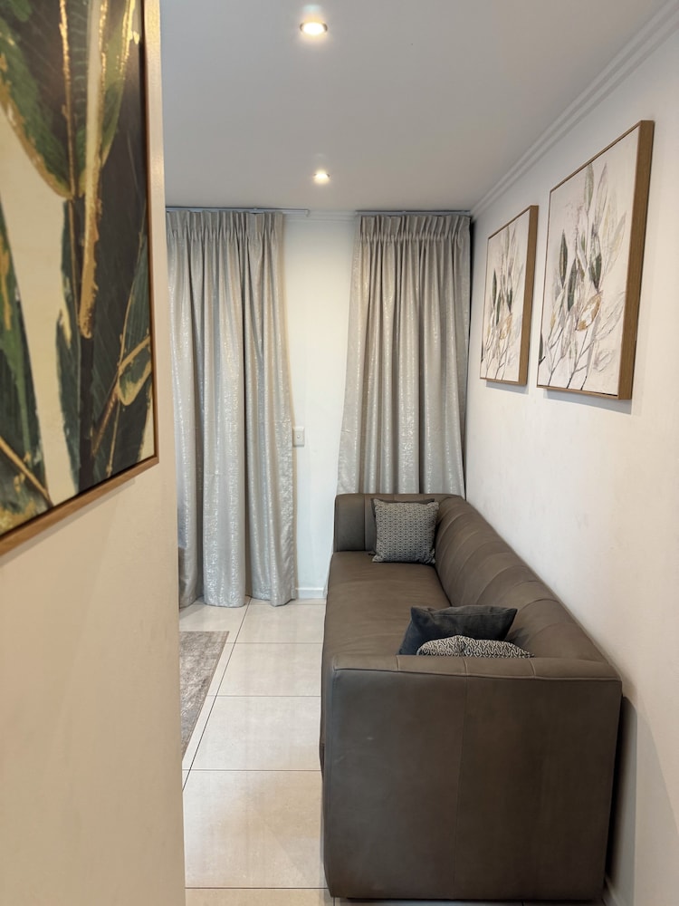 2BR-2BA - Rivonia Residence 1