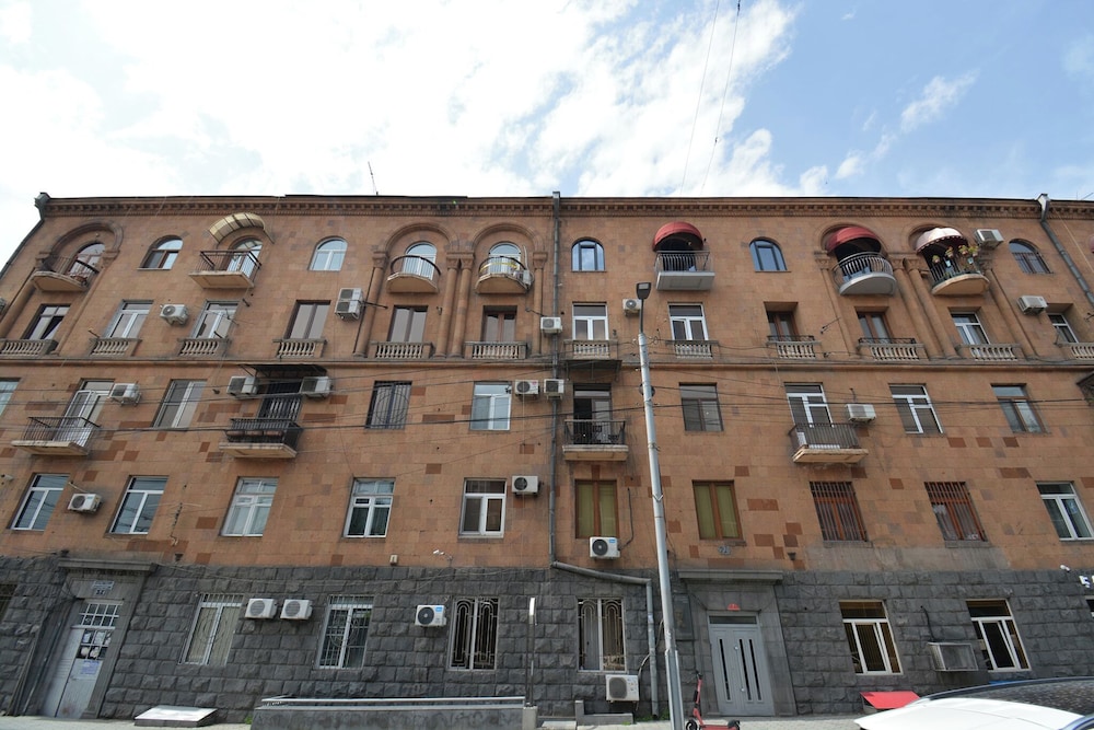 Apartment with balcony on Nalbandyan