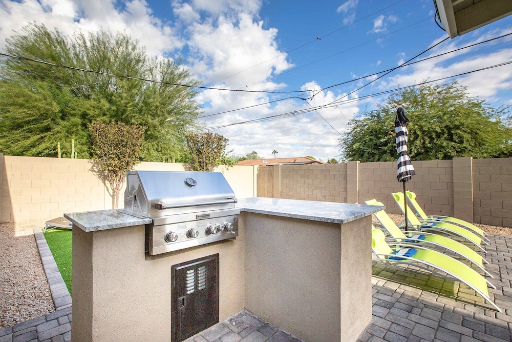 Sunhaven -pool Heat Available - Walk to Old Town