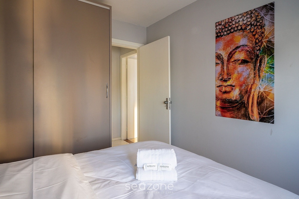 2BR apt 150m Beach Balneario Camboriu Esd143