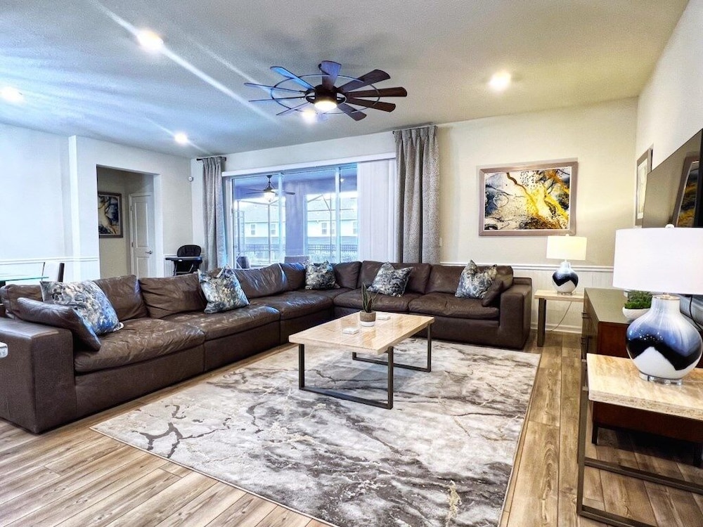 Stunning Themed 7 Bed Pool Home With Theater-3229l 7 Bedroom Home