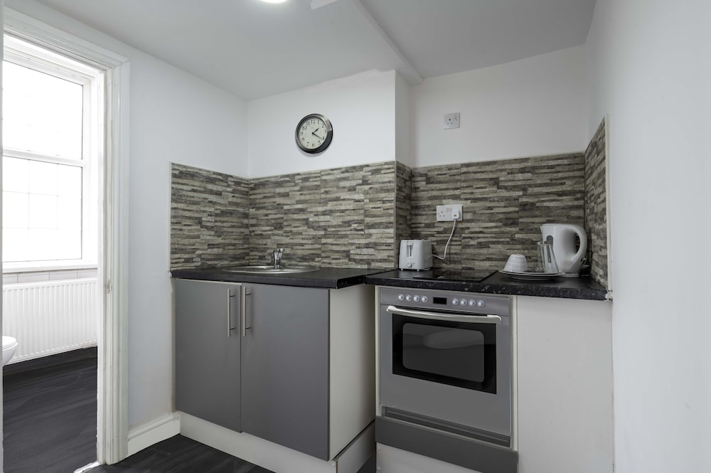 Beautiful 1-bed Studio4 in Coventry view 5