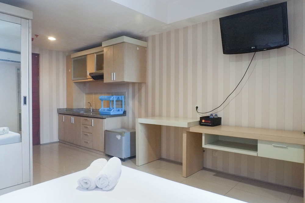 Best Price Studio Near Petra University At High Point Serviced Apartment