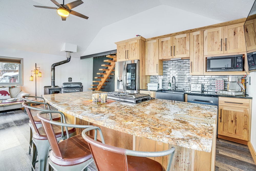 Scenic Waterfront Big Lake Home: Fish, Boat, Sled!