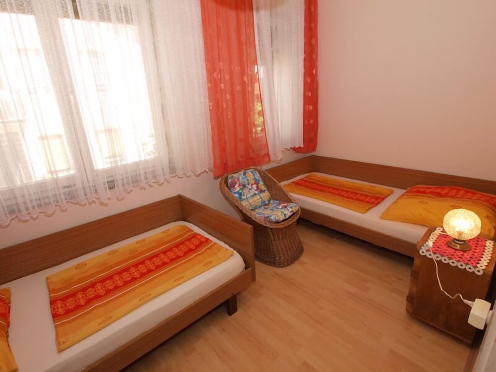 Apartment 712 view 4