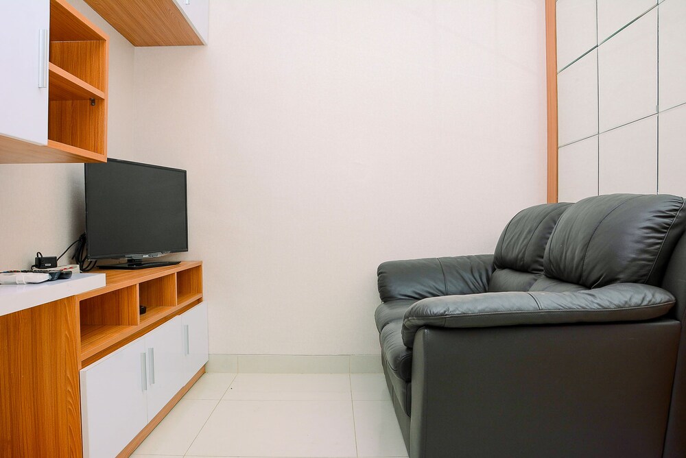 Fabulous and Strategic 2BR The Mansion Kemayoran Apartment view 5