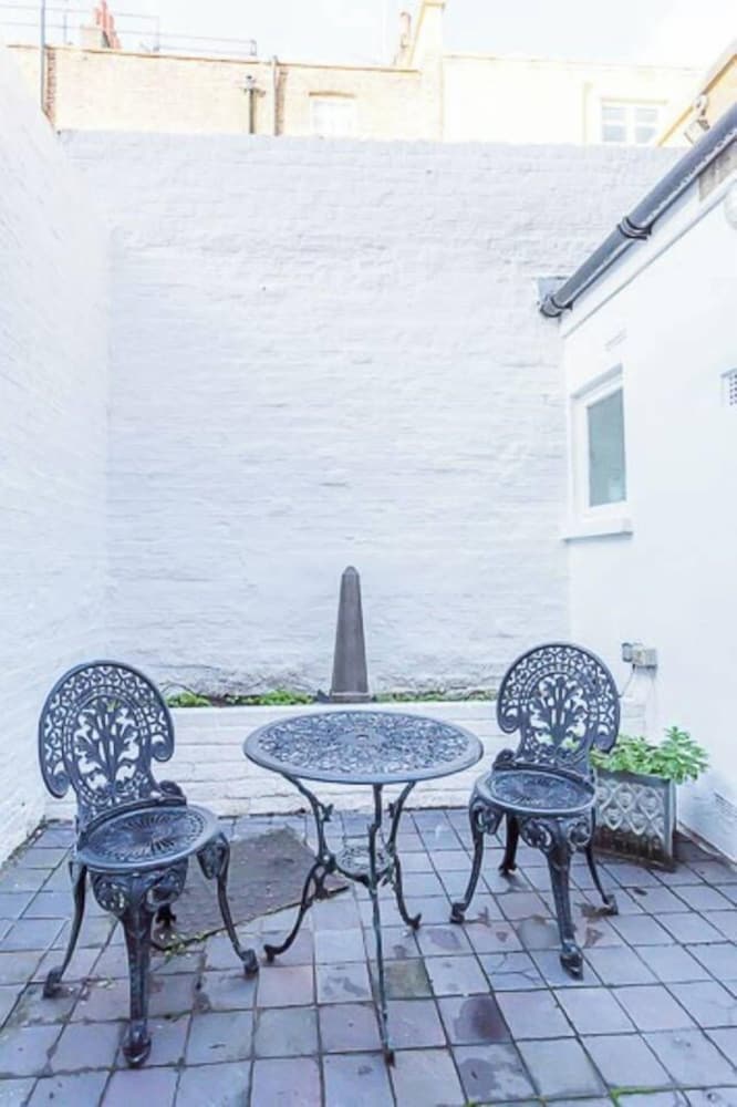 outdoor bbq area
