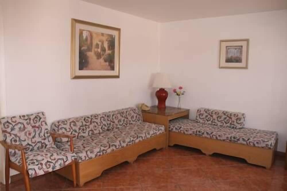 Lago Mar Motel and Apartments