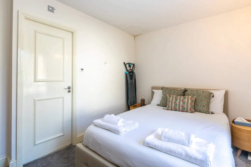 Modern & Spacious 2BD Flat - Westbourne Park