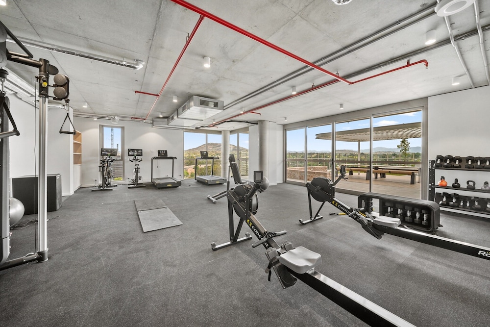 Bright 2-bed Apartment With Gym, BBQ & Pool Access