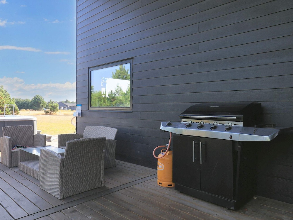 10 Person Holiday Home in Vaeggerlose view 3