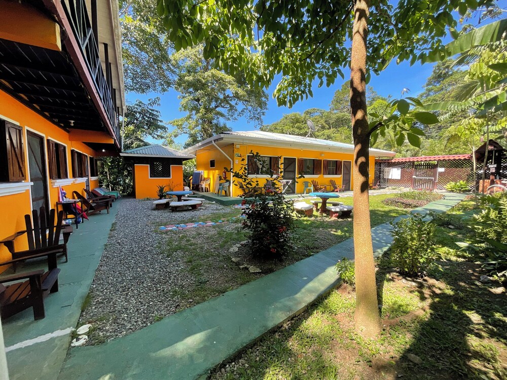 Hotel Las Casitas de Playa Negra - Image 1