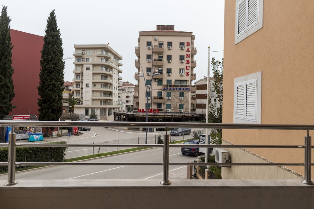 SMS Apartments