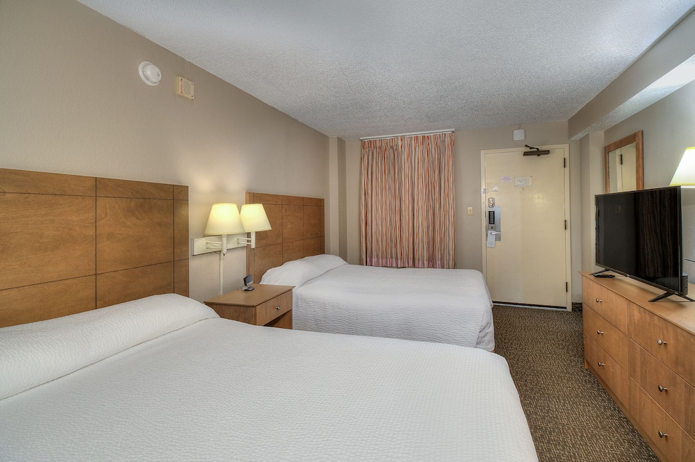 Landmark Resort by Elliott Beach Rentals