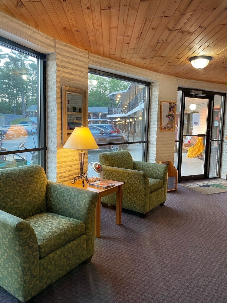 Amber's Inn & Suites