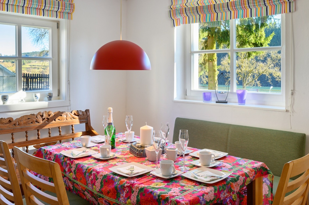 Eppe Timbered Retreat