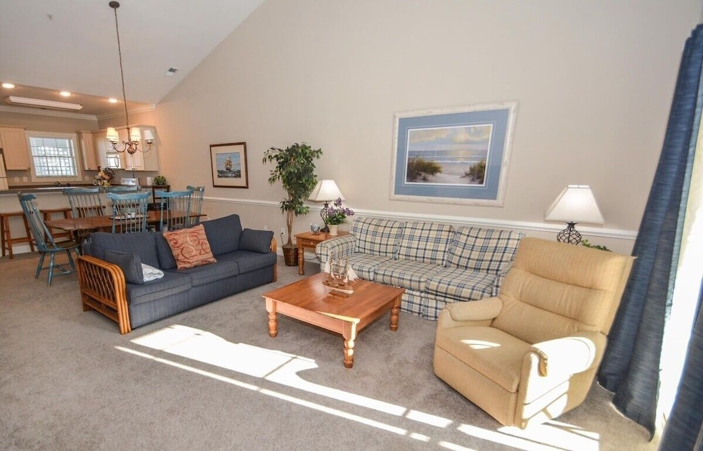 Magnolia Pointe 4878-402 2 Bedroom Condo
