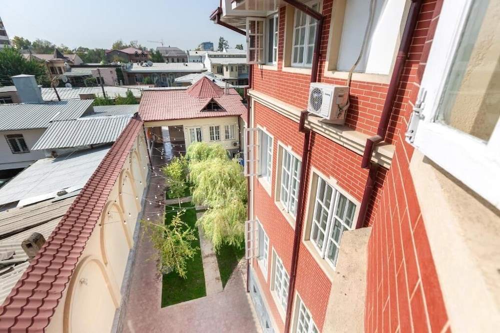 Light Hostel