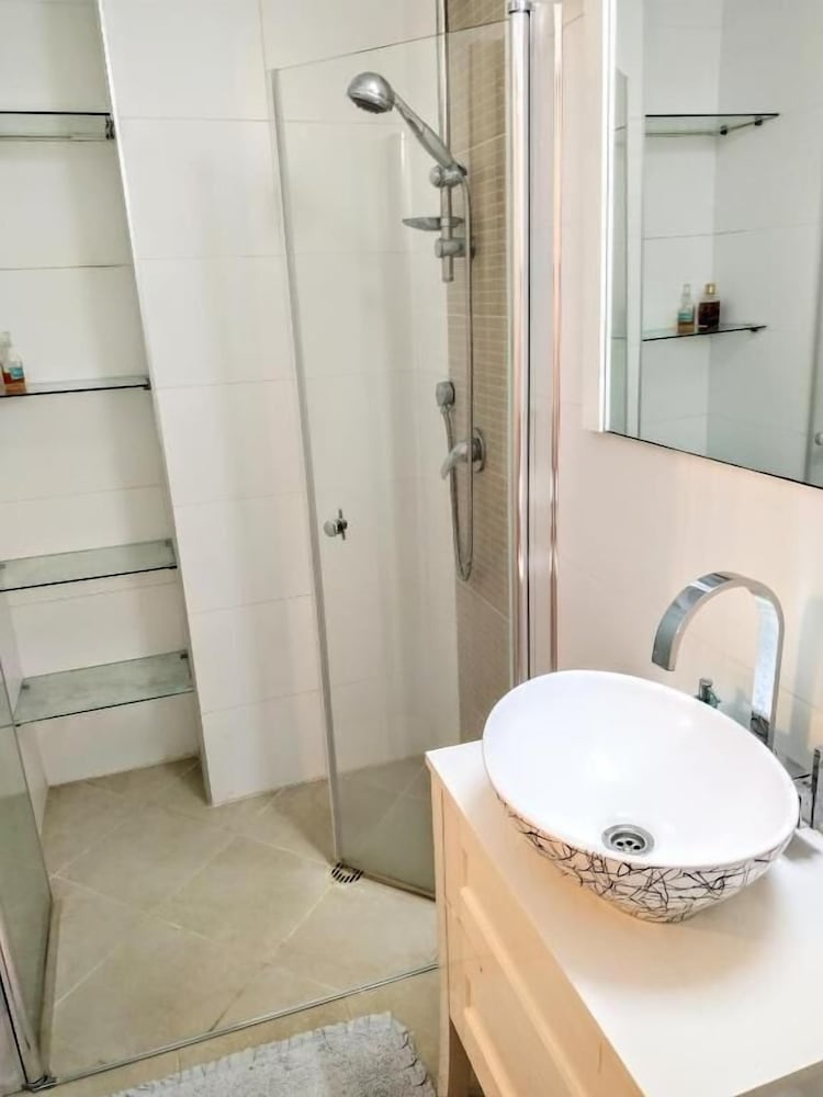 Apartment - Tel Aviv