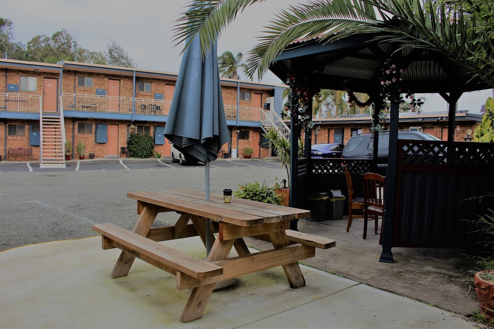 Bridge View Motel