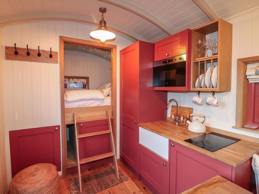 Bonnie's Shepherds Hut at Shepherds Lodge
